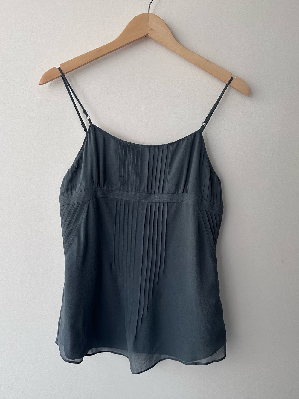 Abercrombie & Fitch | S | Gray Pleated Spaghetti-Strap Camisole